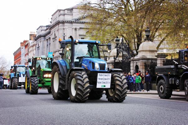 Contractors bring Carbon Tax protest to Dail