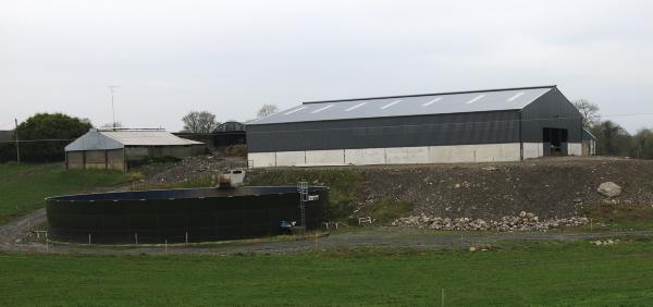 Slurry flows by gravity to store