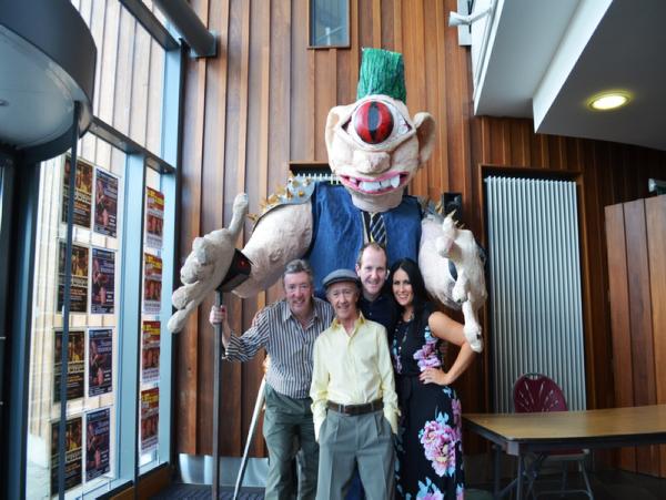 Conal takes his Bit on the Side to Dublin!