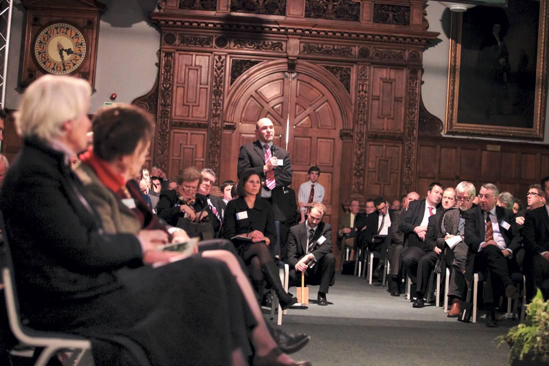 Minister calls for GM role in Britain