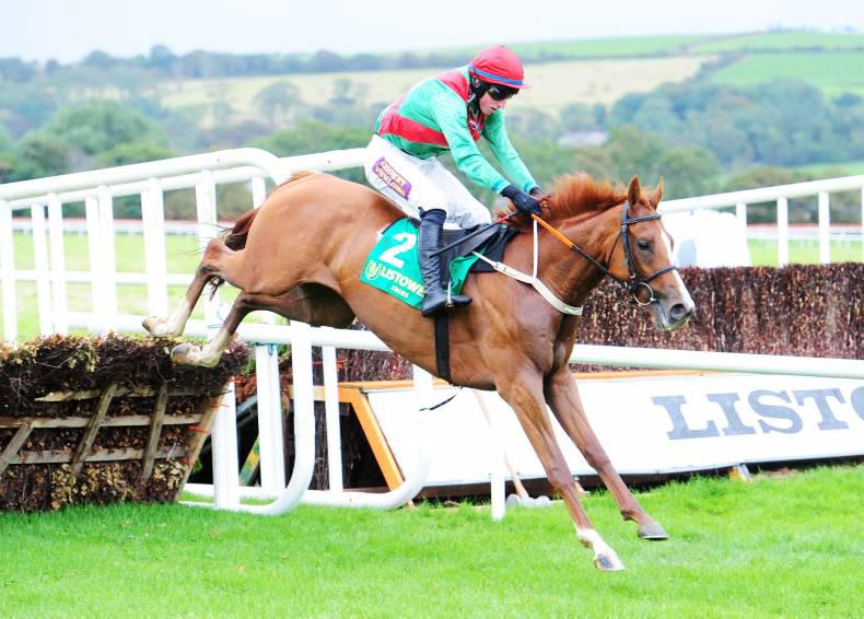 Who goes to Listowel for the races? 