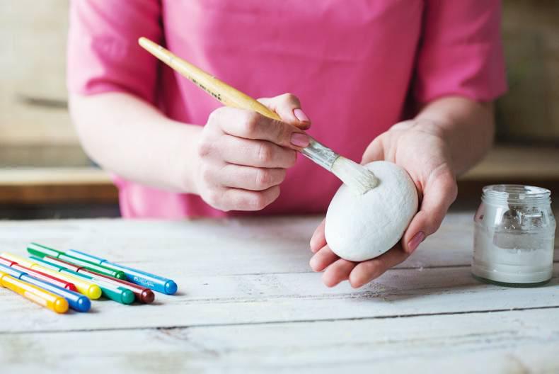Crafts for kids with Ali Coghlan: nursery rhyme stones