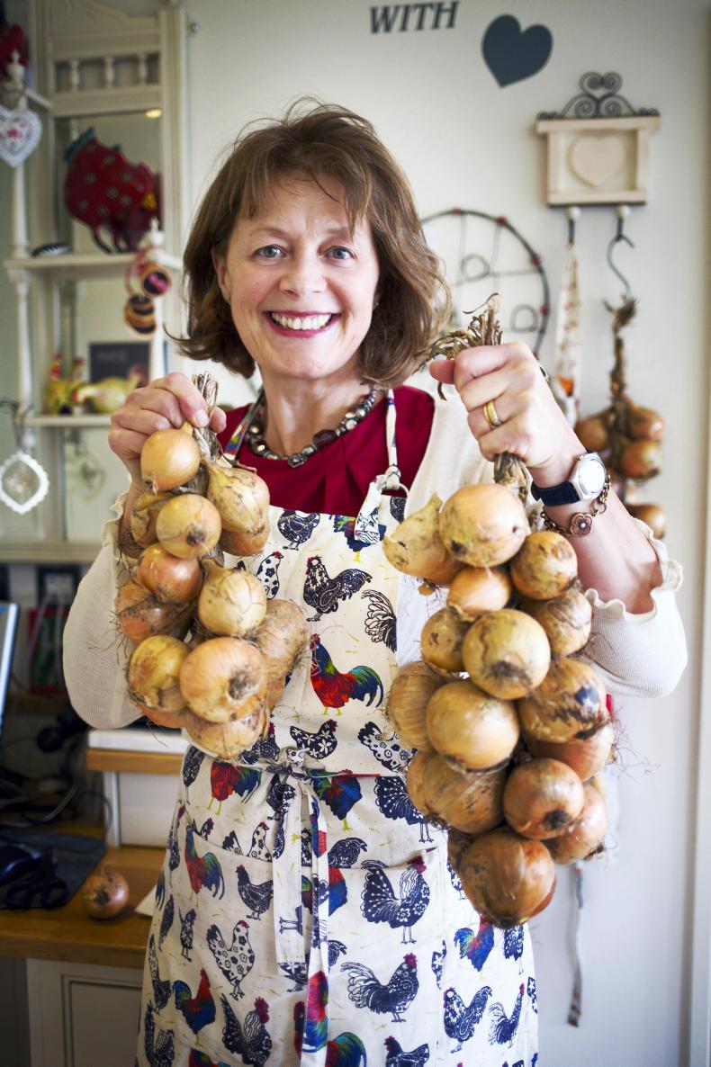 The 15-minute gardener's French onion soup