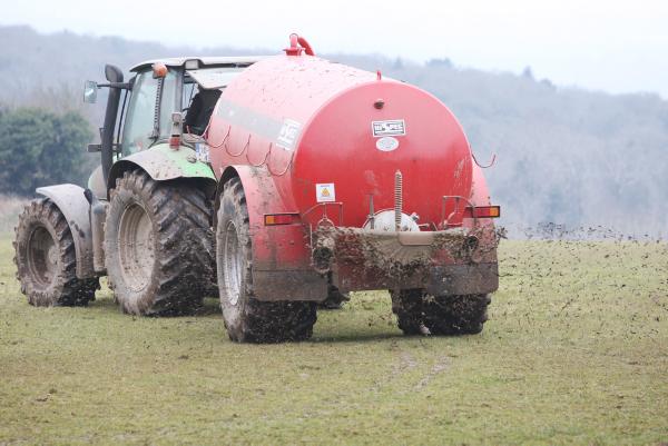 Over 70 farmers allowed spread slurry during closed period