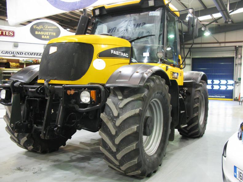 In pictures: Landini 5830 sells for €2,200