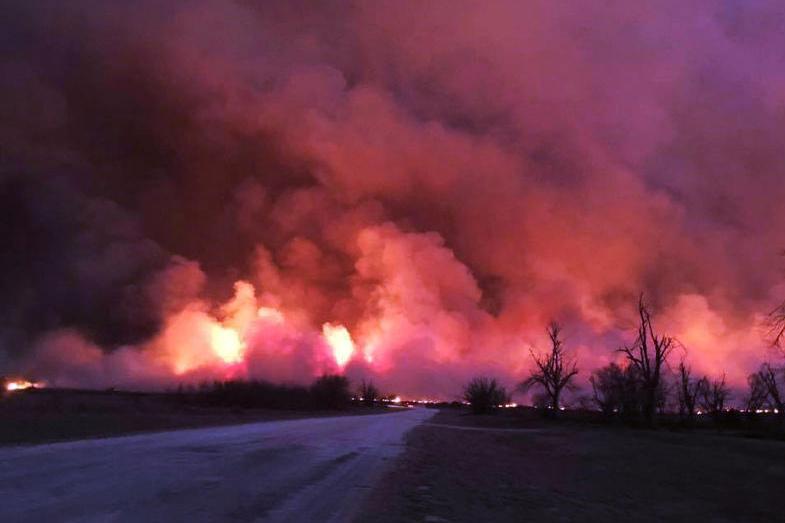 Wildfires in the US cost more than $2bn