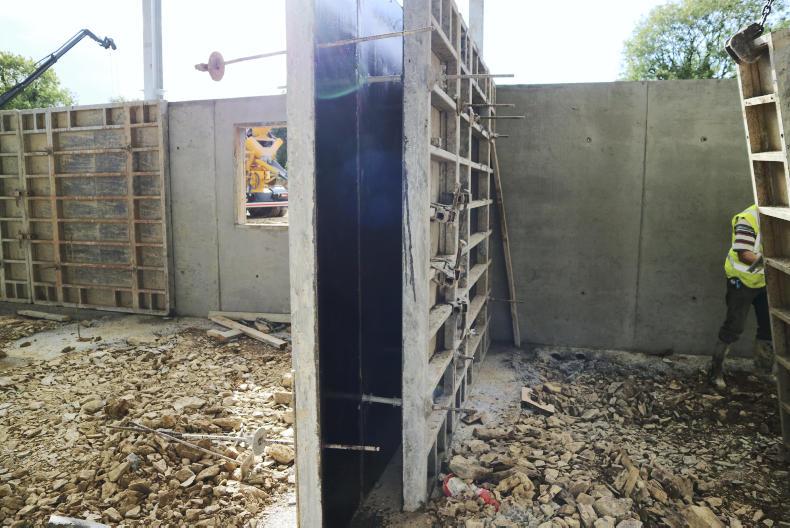 In pictures: Farmer Know-How: how to pour a mass concrete wall