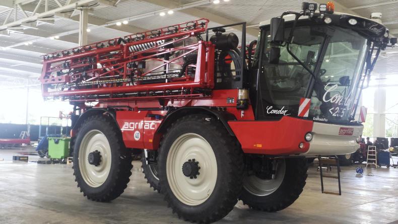 Self-propelled sprayers up to 55m 