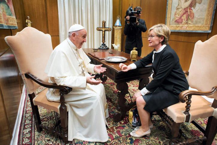 Pope praises farmers in audience with Mairead