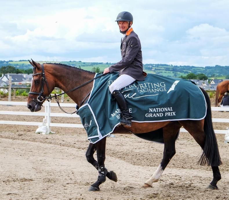 Derwin dominates on home soil 