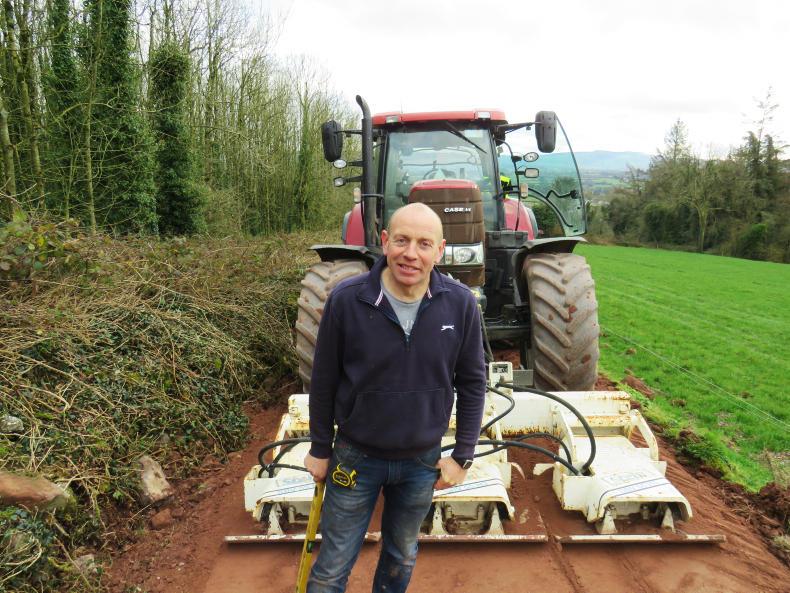 Sprucing up farm roads with a stone crusher 