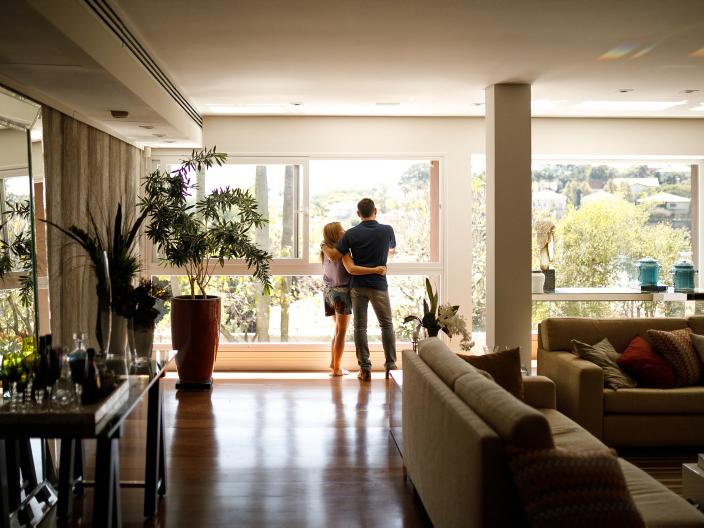 How to keep your relationship alive through the coronavirus