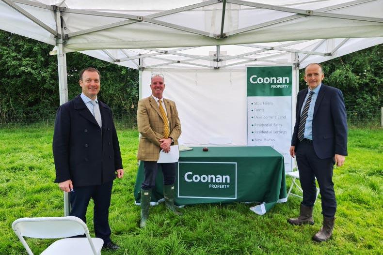 Outdoor auction sees sale by Coonans 02 September 2020 Premium