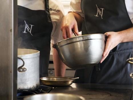 Hotel chain to tackle chef staff shortage