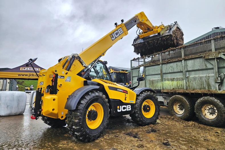 JCB and Manitou have 70% of 2024 Irish telehandler market