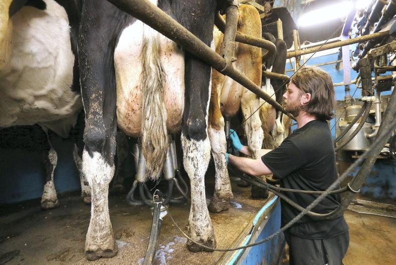 March base milk prices hold around 40p/l