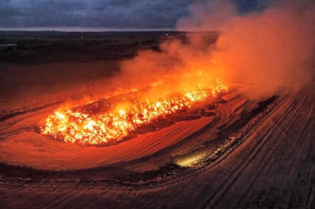 In photos: 12,000 tonnes of straw destroyed in English fire