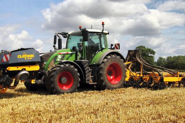 Claydon adds 2,000l single front hopper to range 