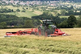 Kuhn roll out the latest in grass equipment