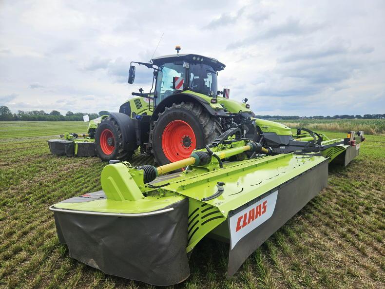 Claas revamps flagship Disco 1100 butterfly mowers