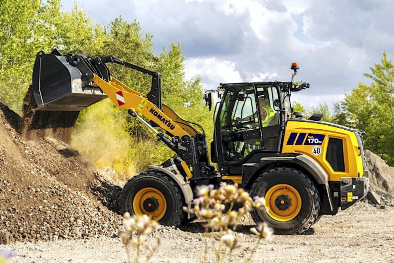 New compact Komatsu loader now available in Ireland