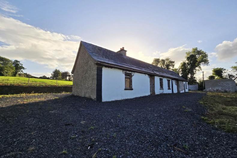 Unlock keys to the Kingdom with this renovation gem for €250,000
