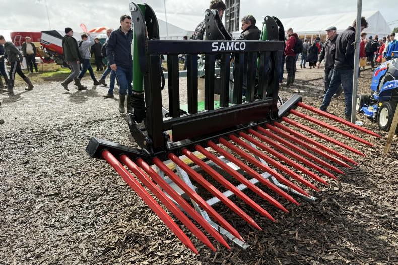 Samco unveil new folding stone fork