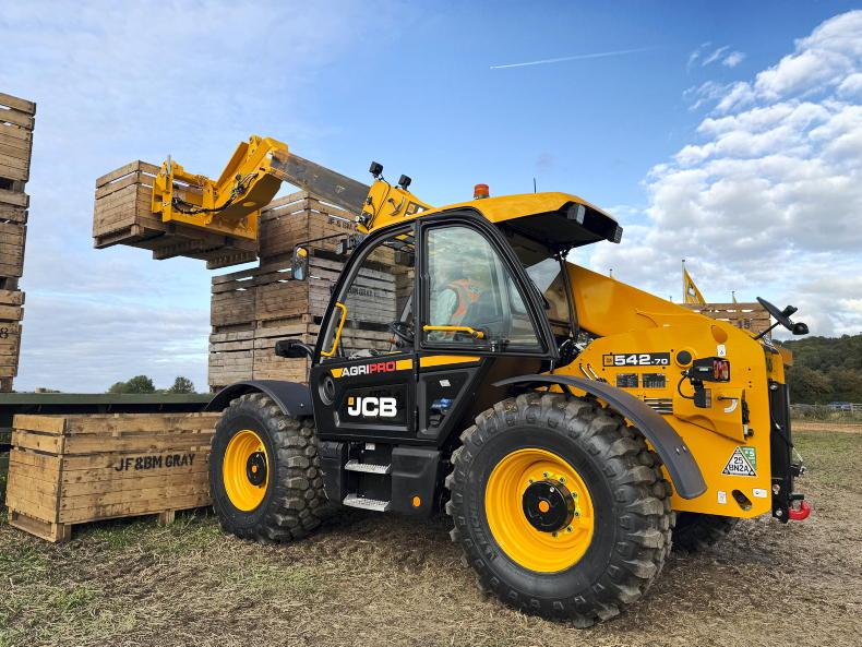 JCB launch boom automation and weighing for Loadalls