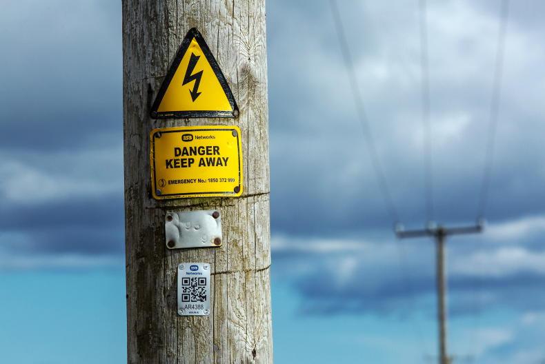 Storm Amy: 87,000 homes, farms and businesses left without power