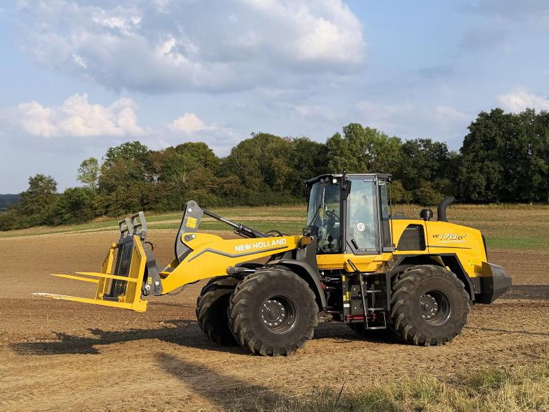 New Holland tweaks W170D for better pit performance and adds new compact W100D