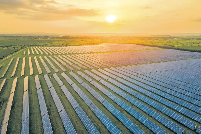 UK government green-lights 3,000ac solar farm