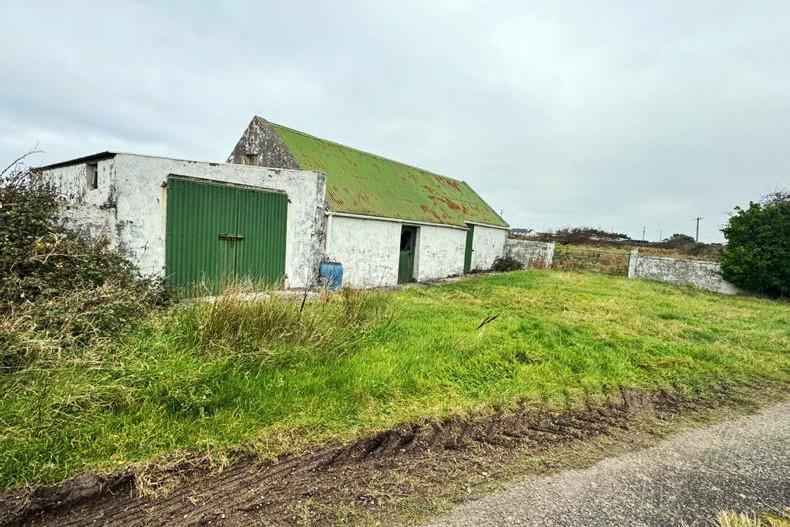 Clifftop coastal farm is a rare chance to buy top-class land in the Kingdom
