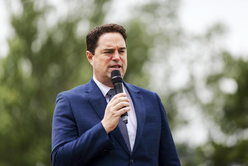 Minister urges farmers to purchase Irish straw