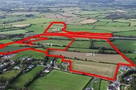 Five minutes of frantic bidding secures Model County farm           