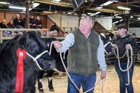 Watch: this week in photos as marts, awards and seasonal shows take place