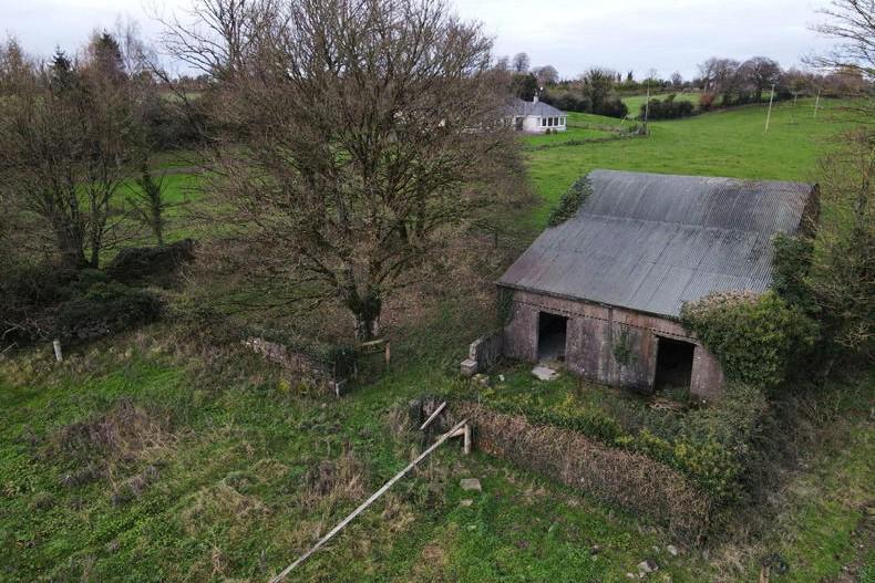 Land fronting onto N4 sells for €347,000 at recent auction                      