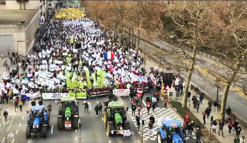 Farmers take their fury to the streets in Brussels