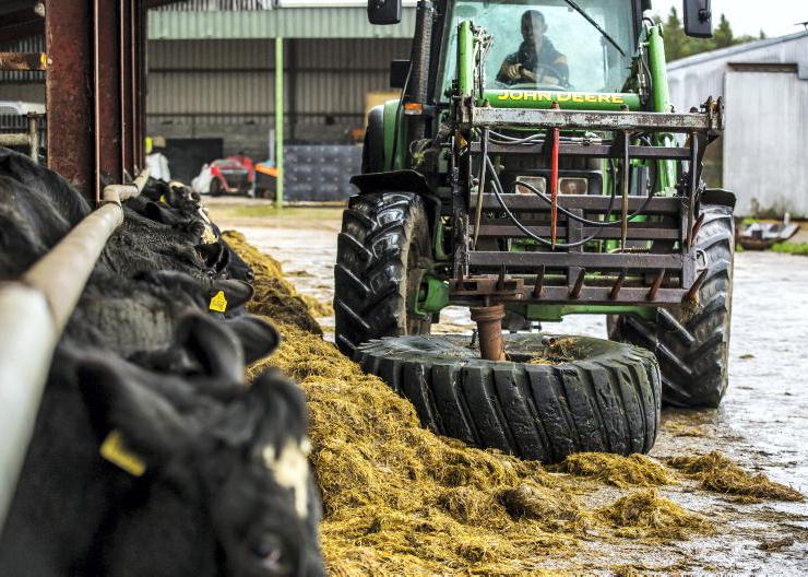 Silage pushers: what’s out there? 