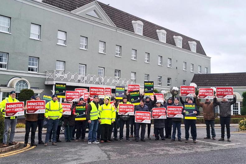 IFA protests outside Bord Bia poultry meeting in Monaghan