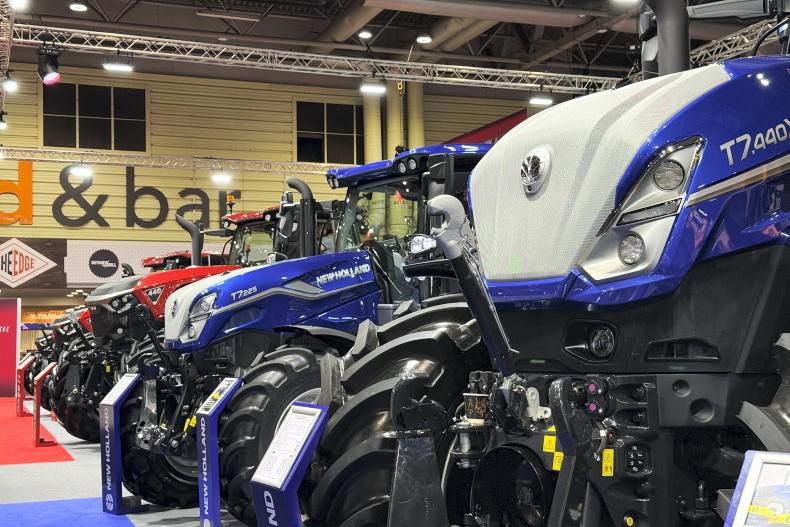 CNH reports 9% drop in revenue for 2025