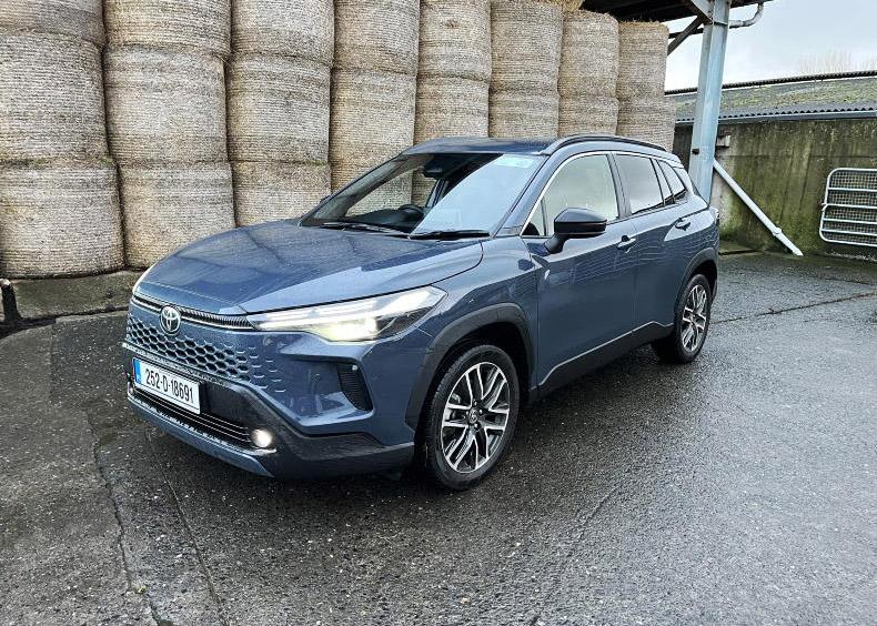 Test driving the Opel Frontera Hybrid and Toyota Corolla Cross