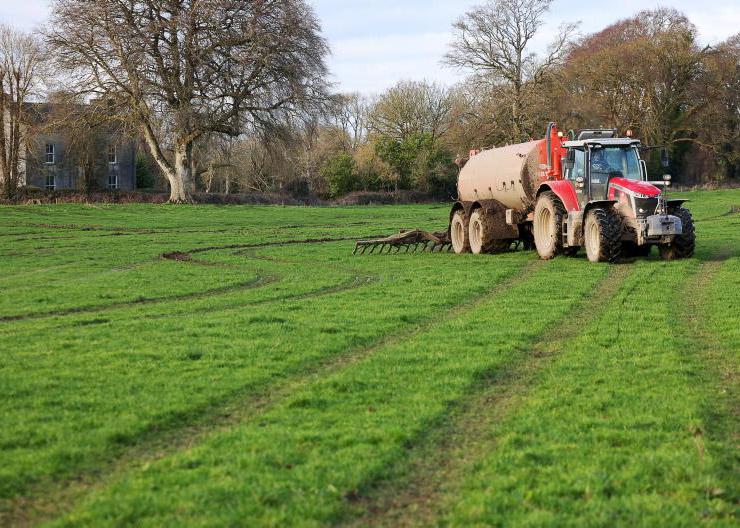 Department zones in on slurry movements 