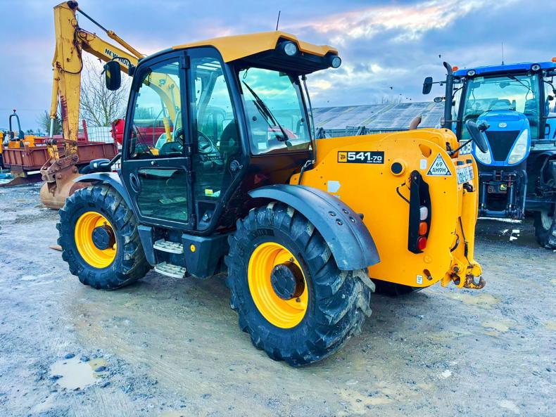 2013 JCB 541-70 sells for €28,000 at auction 