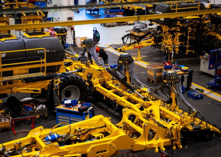 Bednar factory tour – Czech firm building 4,000 machines annually