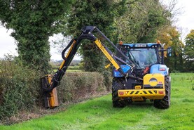 Contractors call for extension to hedge-cutting season