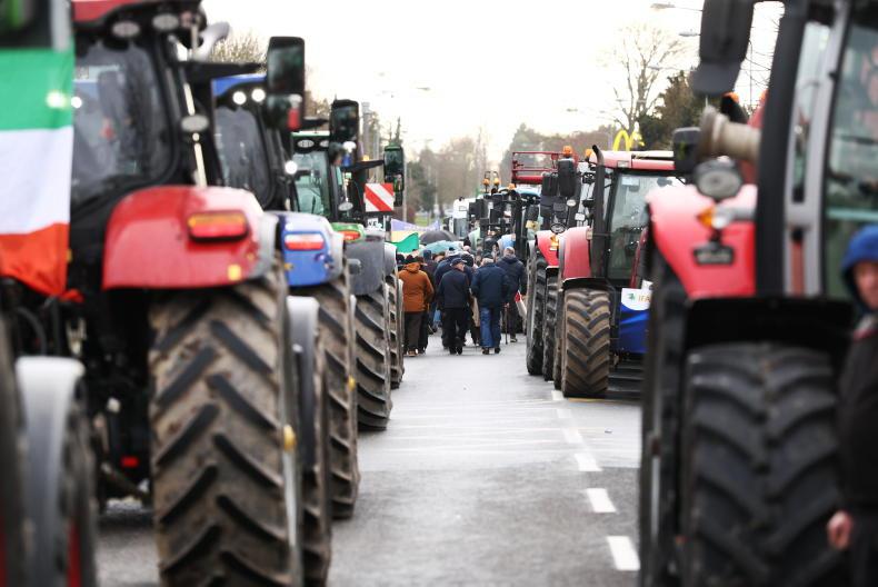 Watch: farmers throng to Newbridge for IFA protest