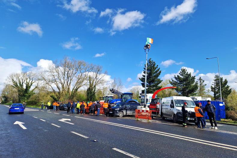 Watch: blockades at Foynes and Galway ports end as cabinet to meet