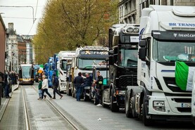 Army to be on standby in case gardaí need help clearing port blockades