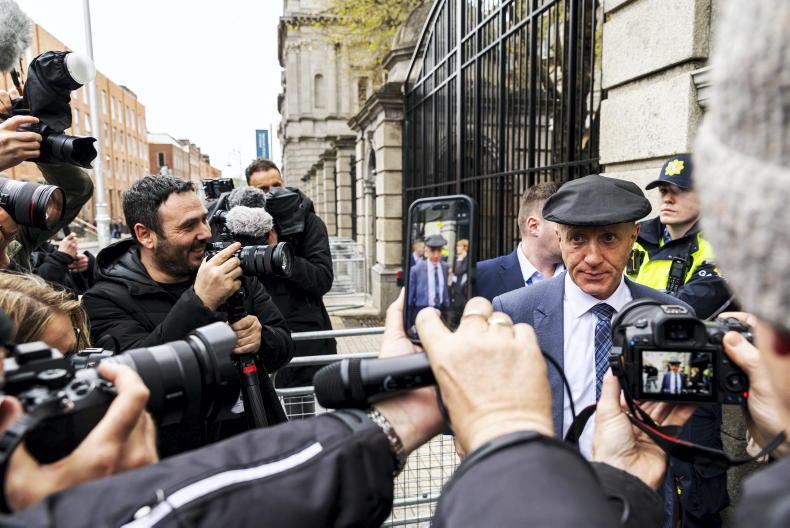 Government survives vote as Healy-Rae walks away