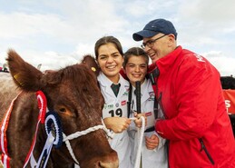 Meet the sisters who won two All-Irelands in one day